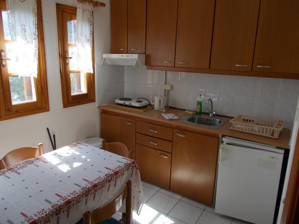 Philippos Apartments อาฟิสโซส ภายนอก รูปภาพ